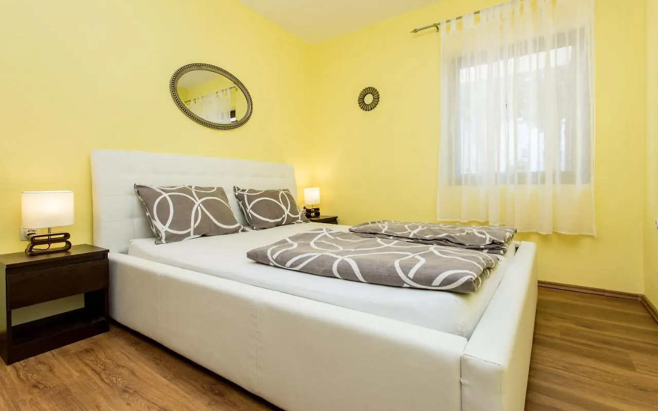 Family Friendly Apartments With A Swimming Pool Silo, Krk - 18677 0*, Silo (Krk)